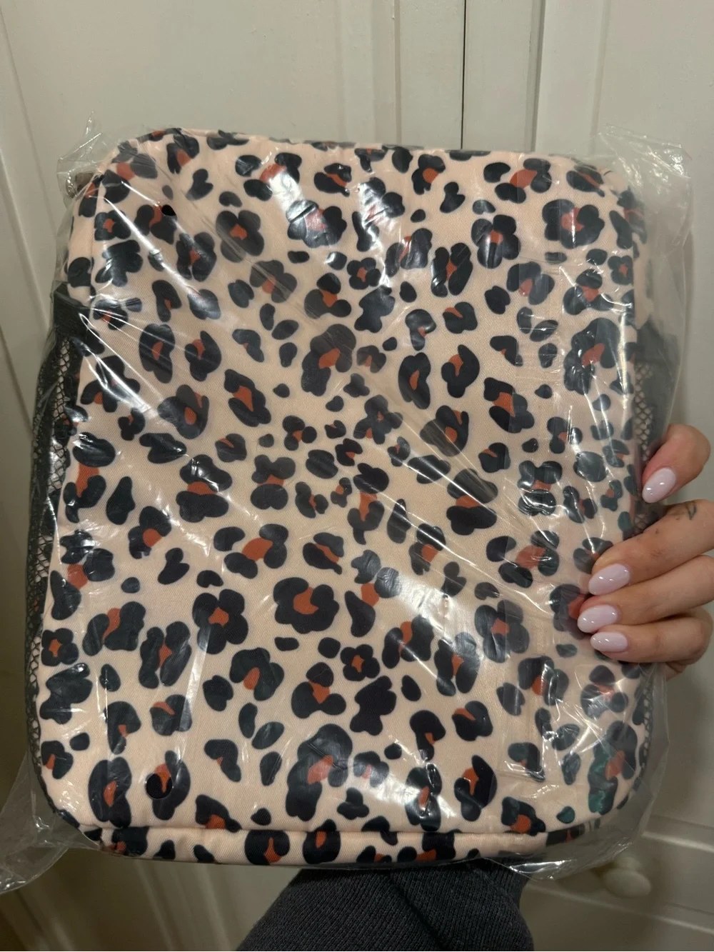 Leopard lunch box NWT